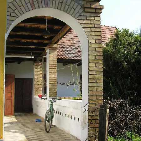 Holiday home Almasliget Vendeghaz Matramindszent