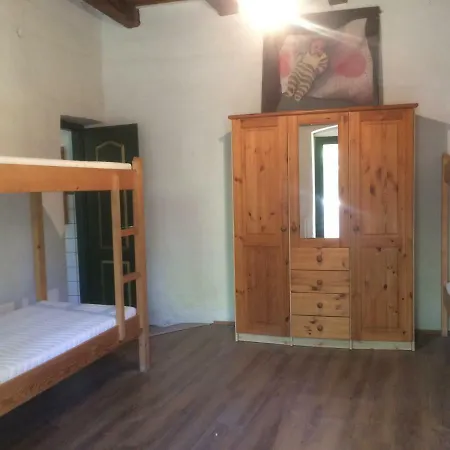 Almasliget Vendeghaz Holiday home